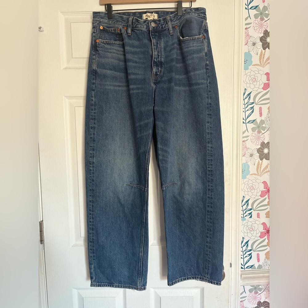 Free people darted barrel jeans Size 30T